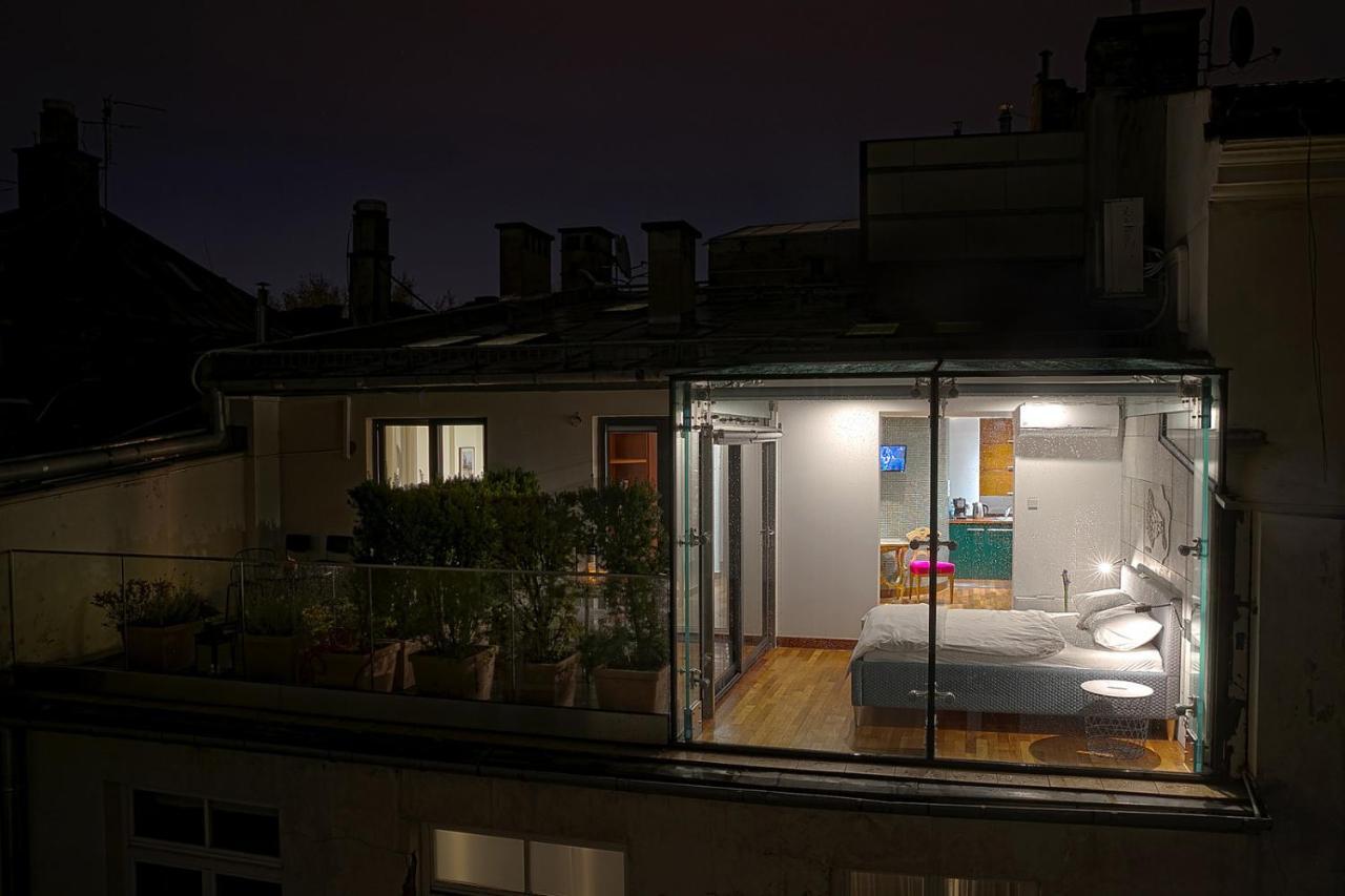 Main Square Studio With Terrace & Air Condition Красков Екстериор снимка
