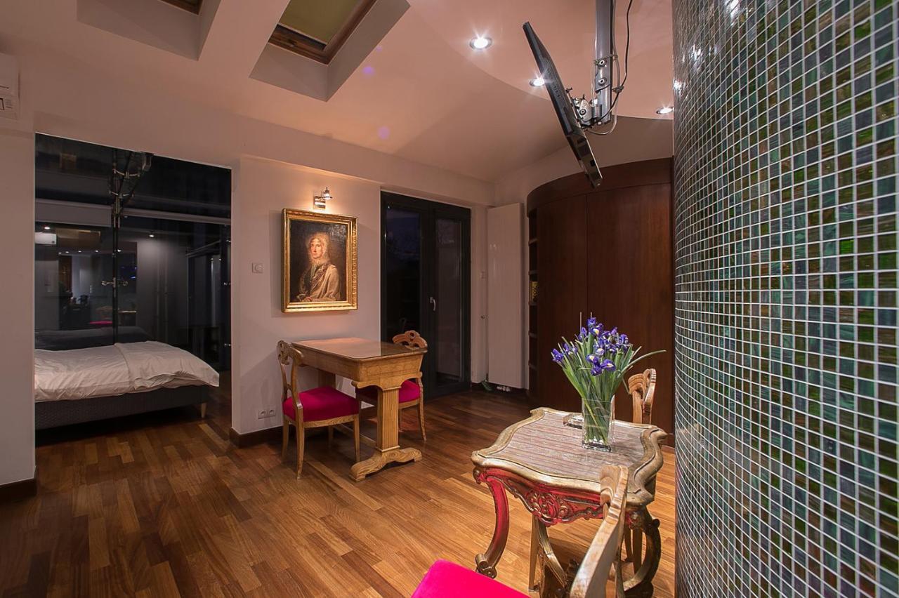 Main Square Studio With Terrace & Air Condition Красков Екстериор снимка