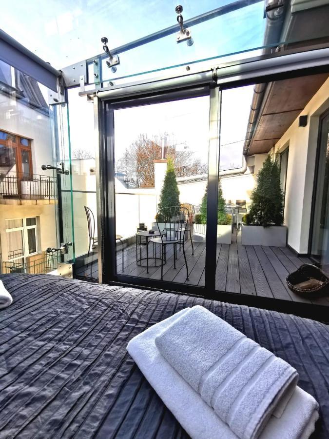 Main Square Studio With Terrace & Air Condition Красков Екстериор снимка